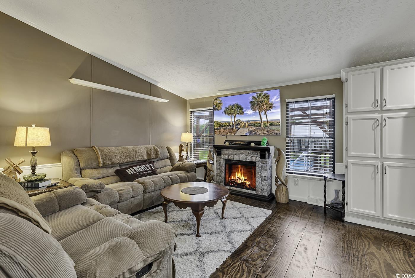784 Lewis Ln.