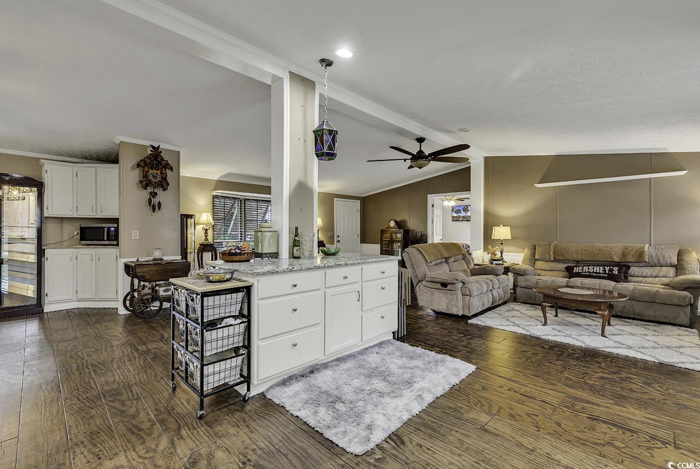 784 Lewis Ln.