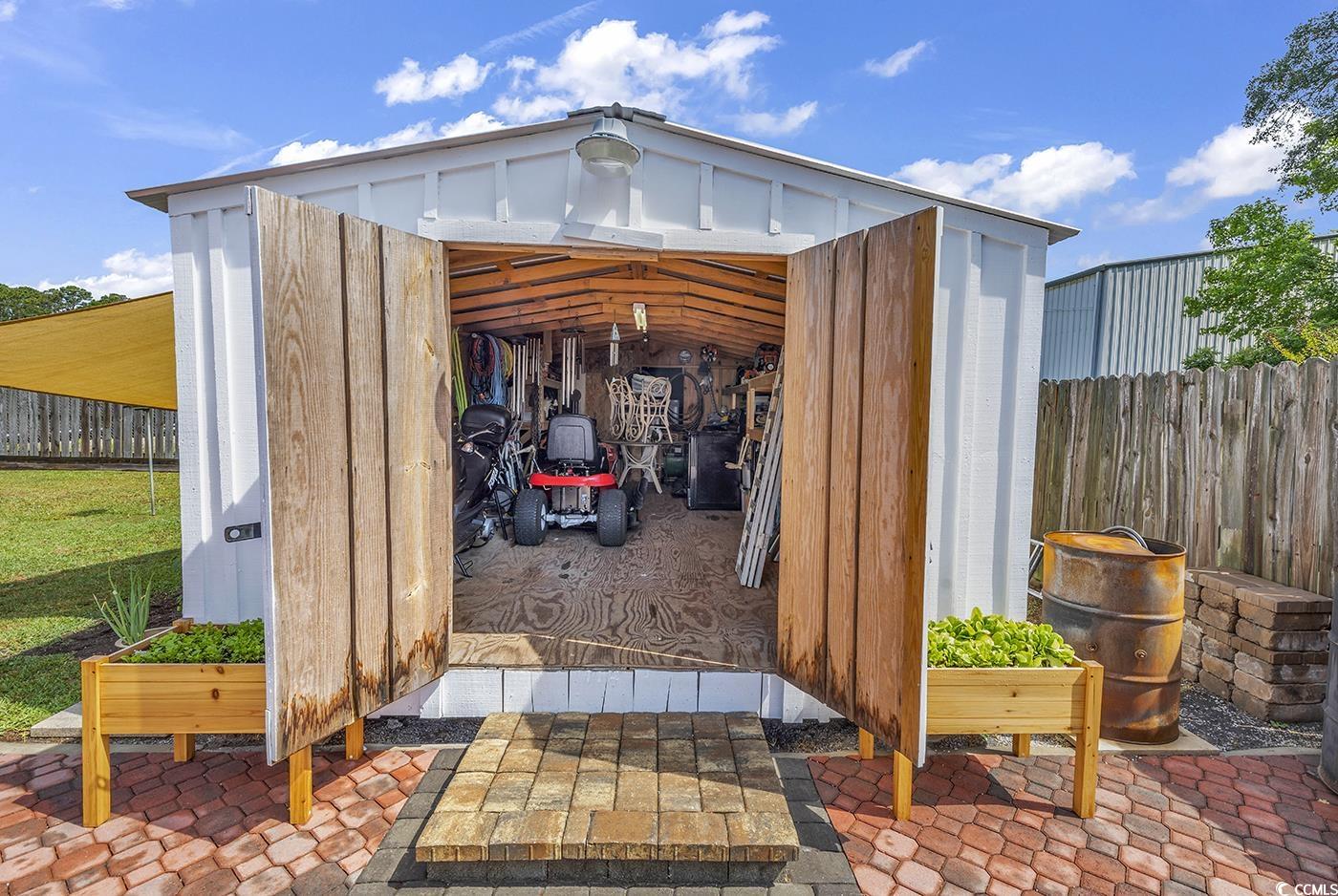 784 Lewis Ln.