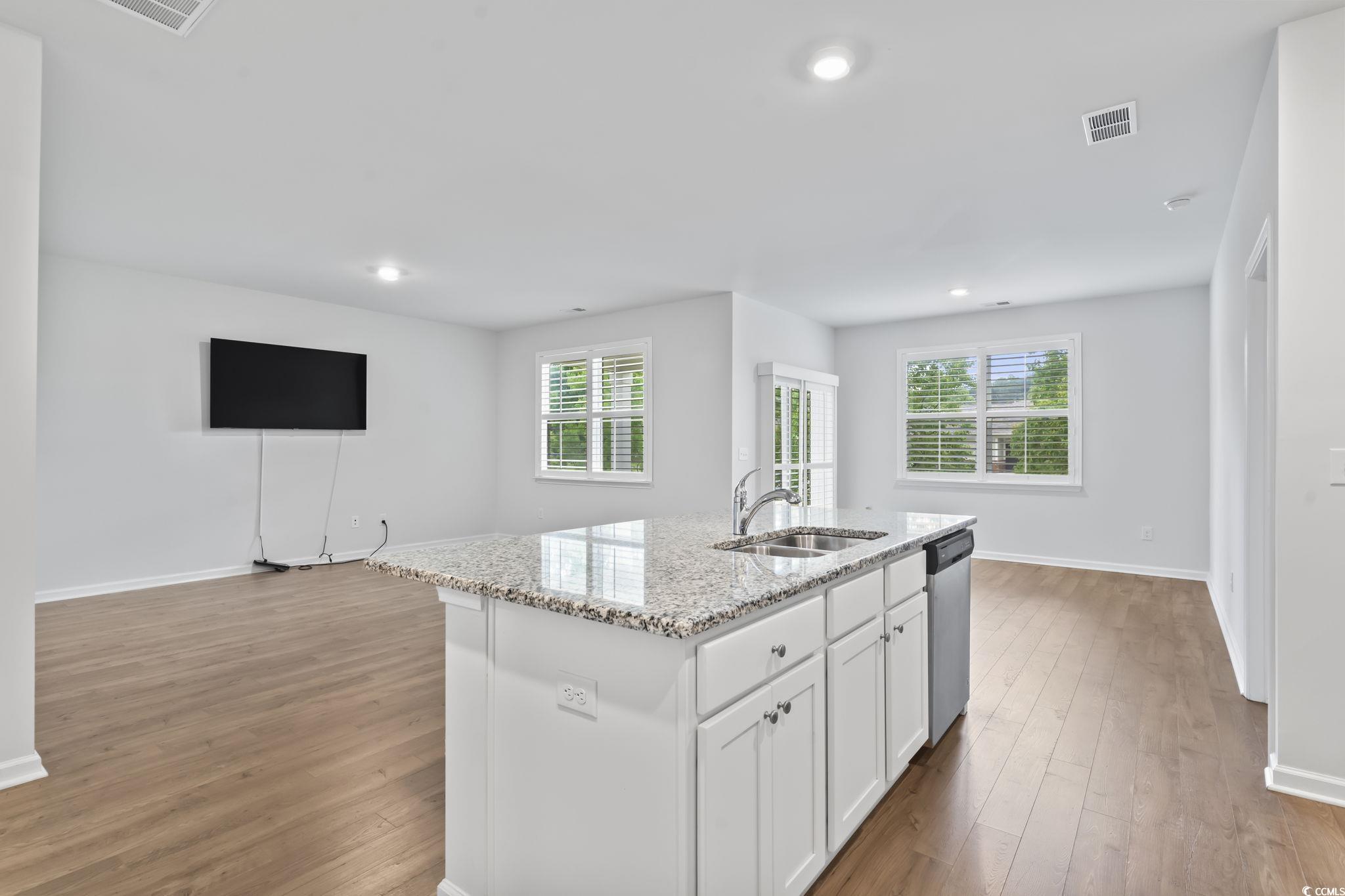 232 Pin Oak Dr.