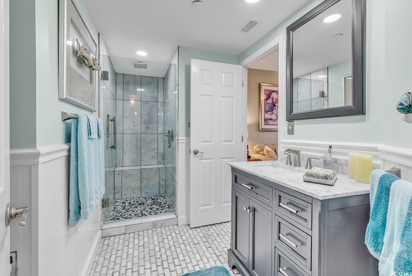 1990 N Waccamaw Dr. Unit: 1206