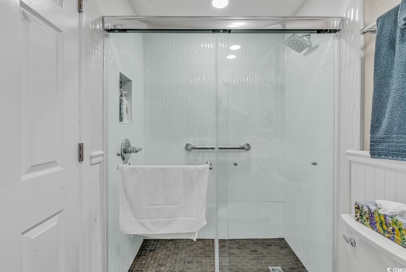 1990 N Waccamaw Dr. Unit: 1206