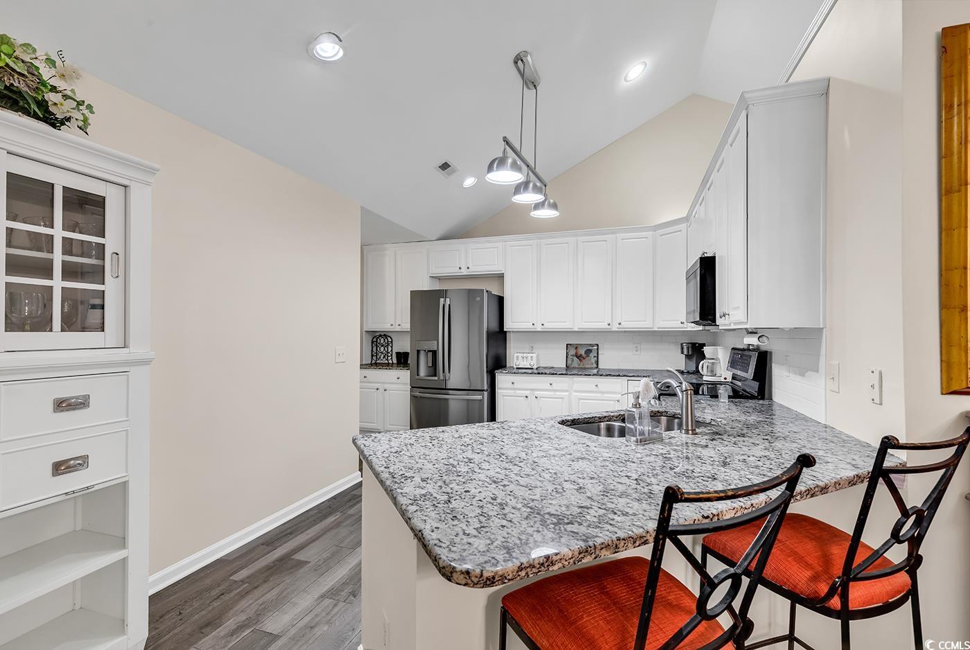 145 Stonegate Blvd. Unit: 145
