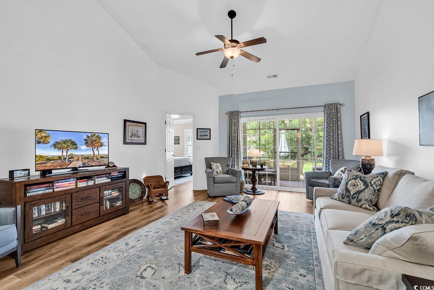 637 Botany Loop Unit: 637