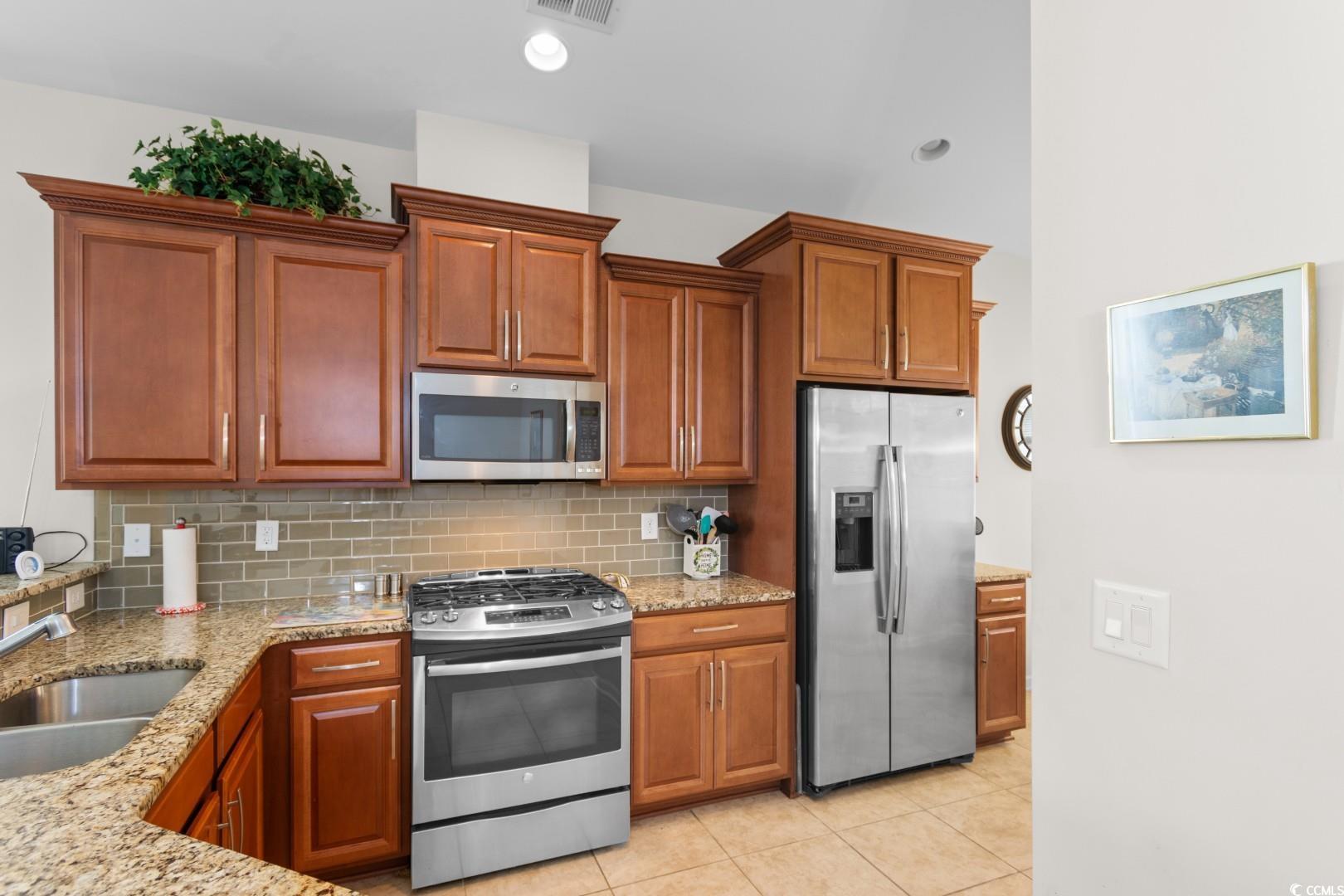 637 Grand Cypress Way