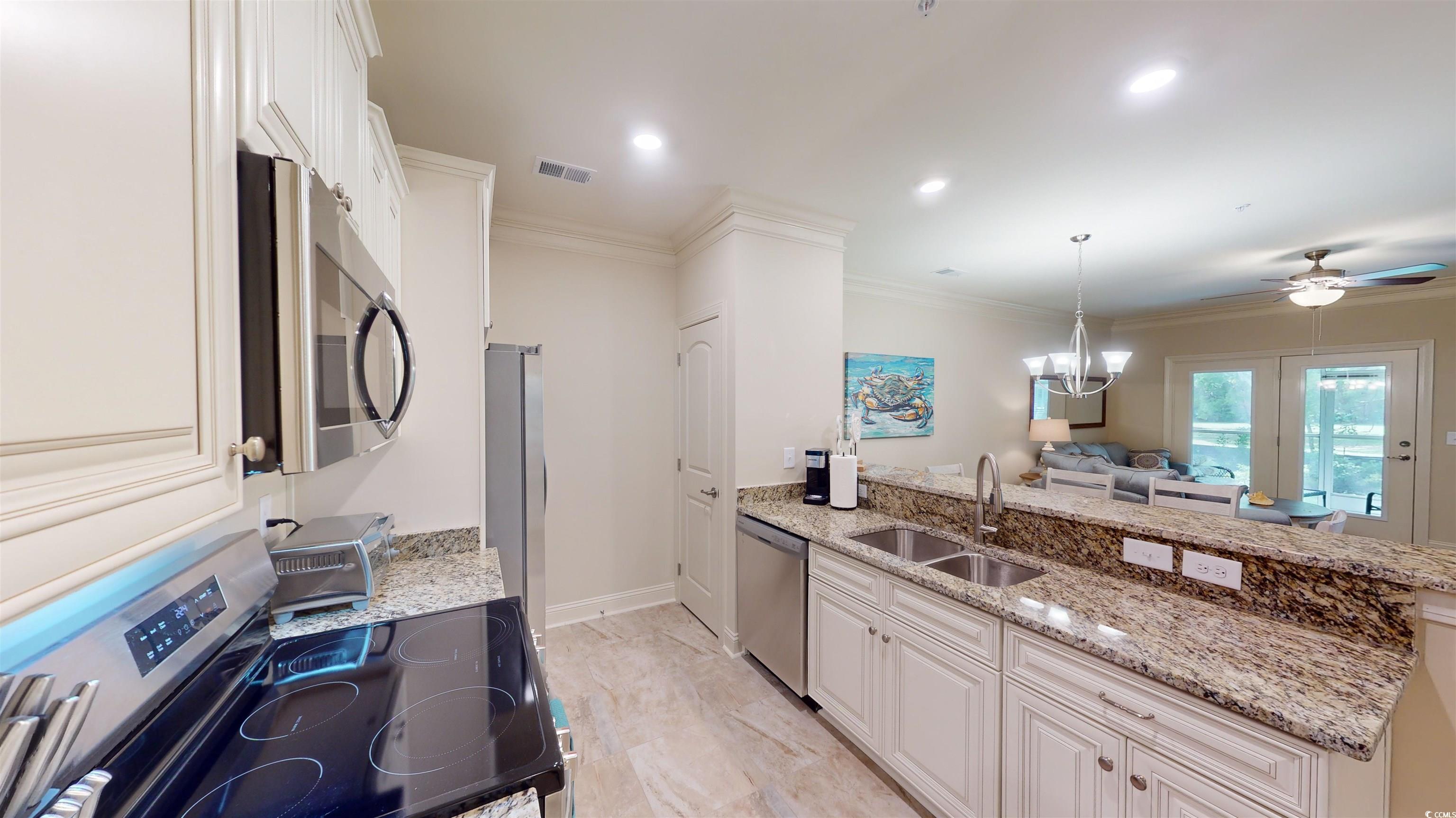 35 Delray Dr. Unit: 3-D