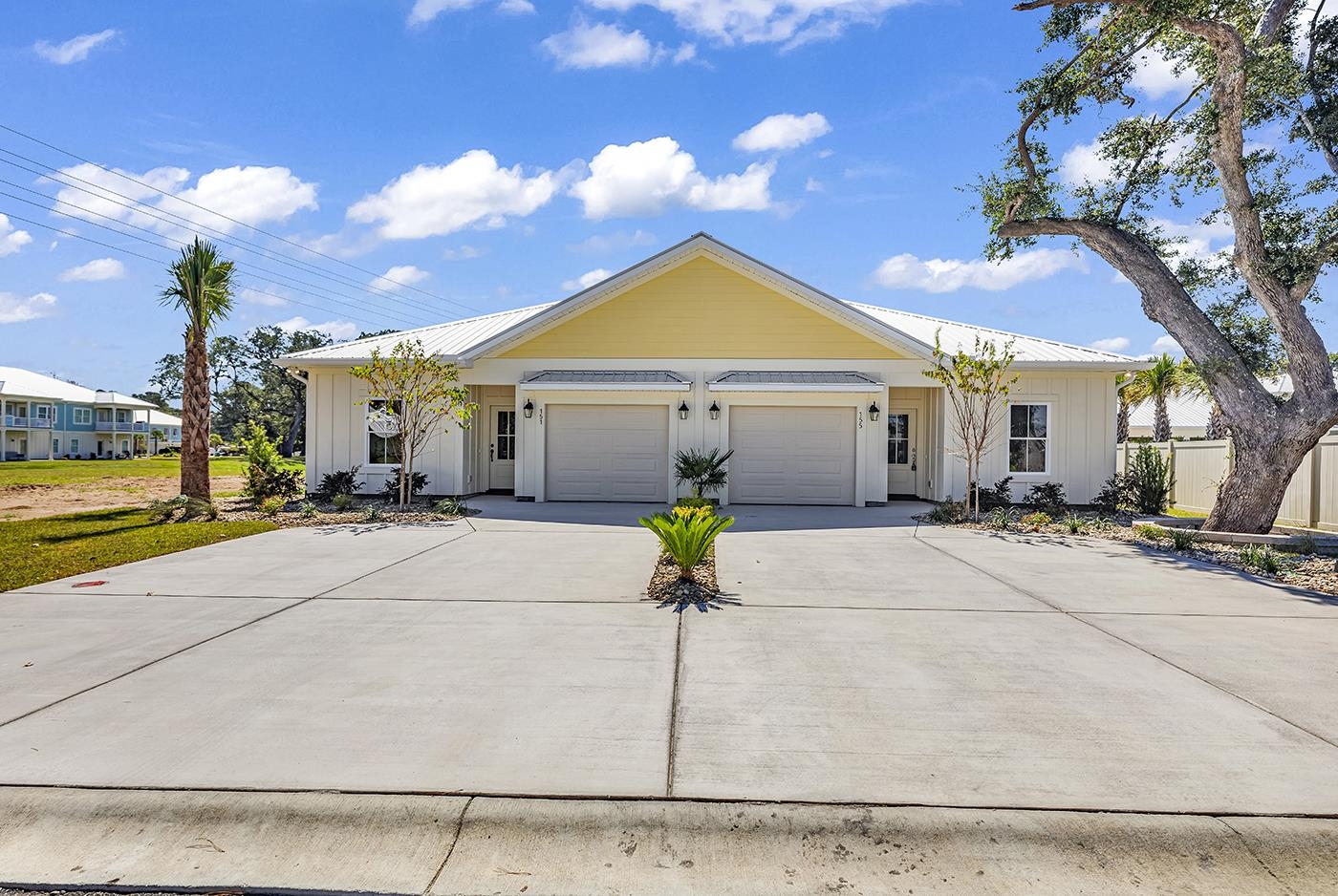 72 Hallandale Lane Unit: Right