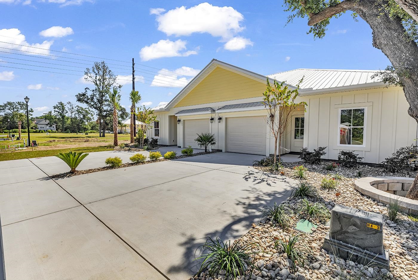 72 Hallandale Lane Unit: Right