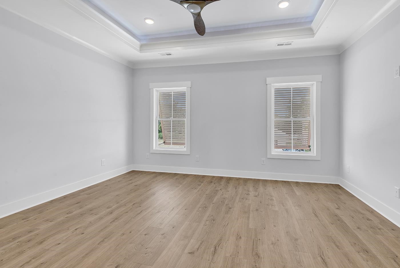 77 Hallandale Lane Unit: Right