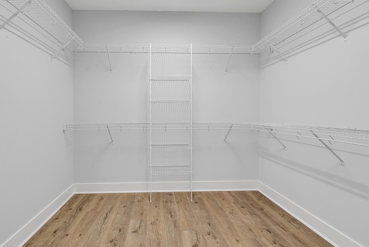 77 Hallandale Lane Unit: Right