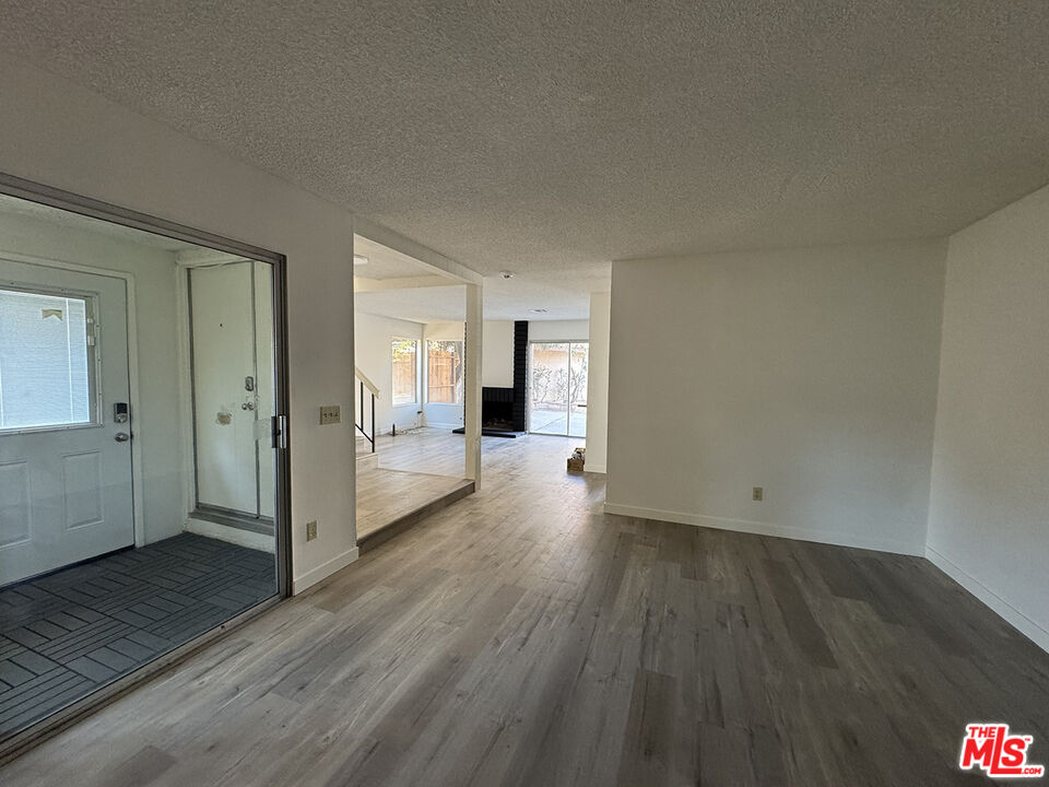 12218 Leayn Ct