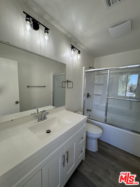 12218 Leayn Ct