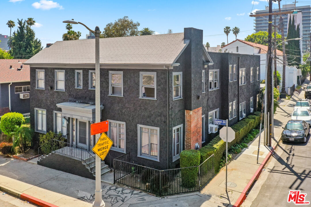 1777 N Gower St Unit: 1781