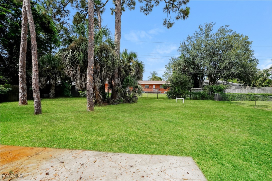 19116 Coconut RD