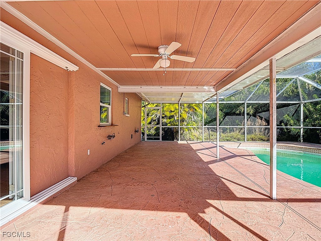 5946 Stringfellow RD