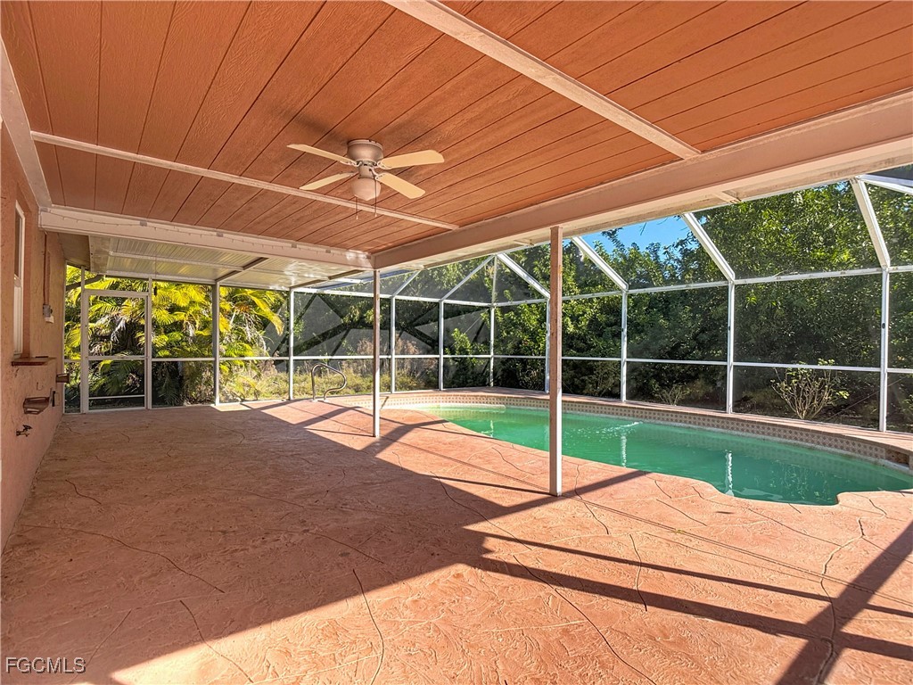 5946 Stringfellow RD