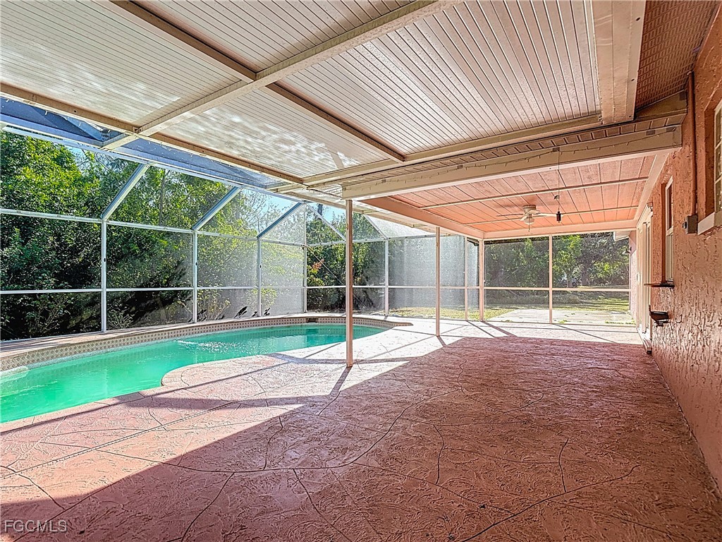 5946 Stringfellow RD