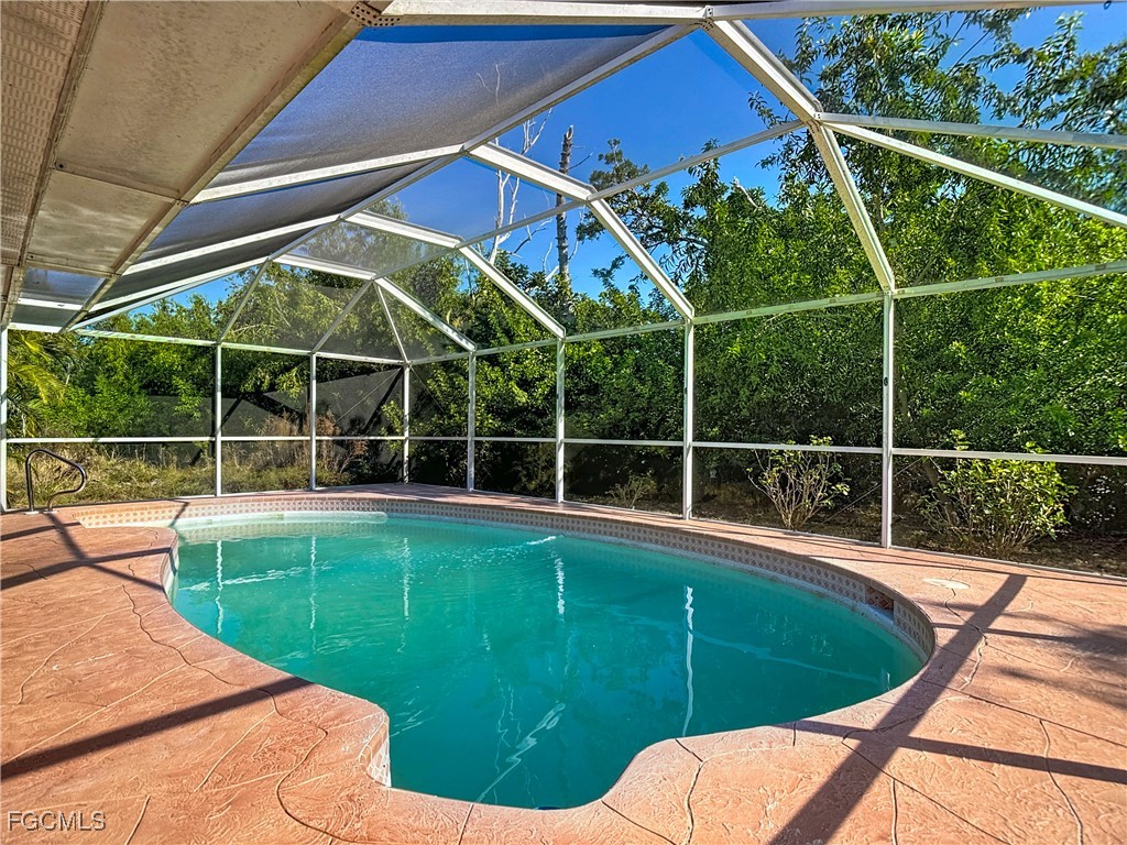 5946 Stringfellow RD