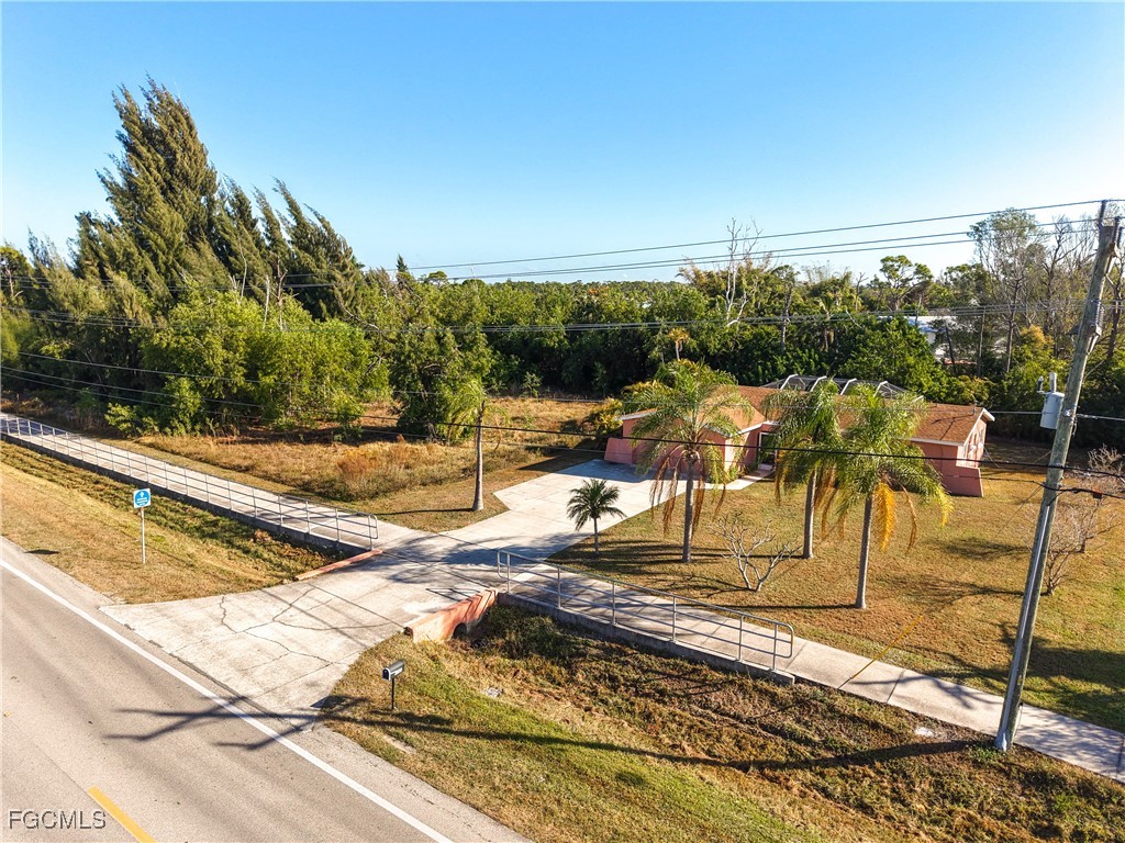 5946 Stringfellow RD