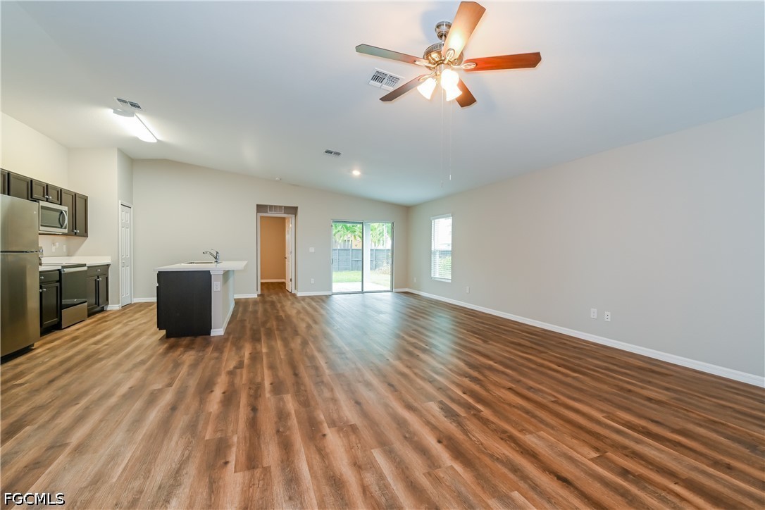 719 SW 13th TER