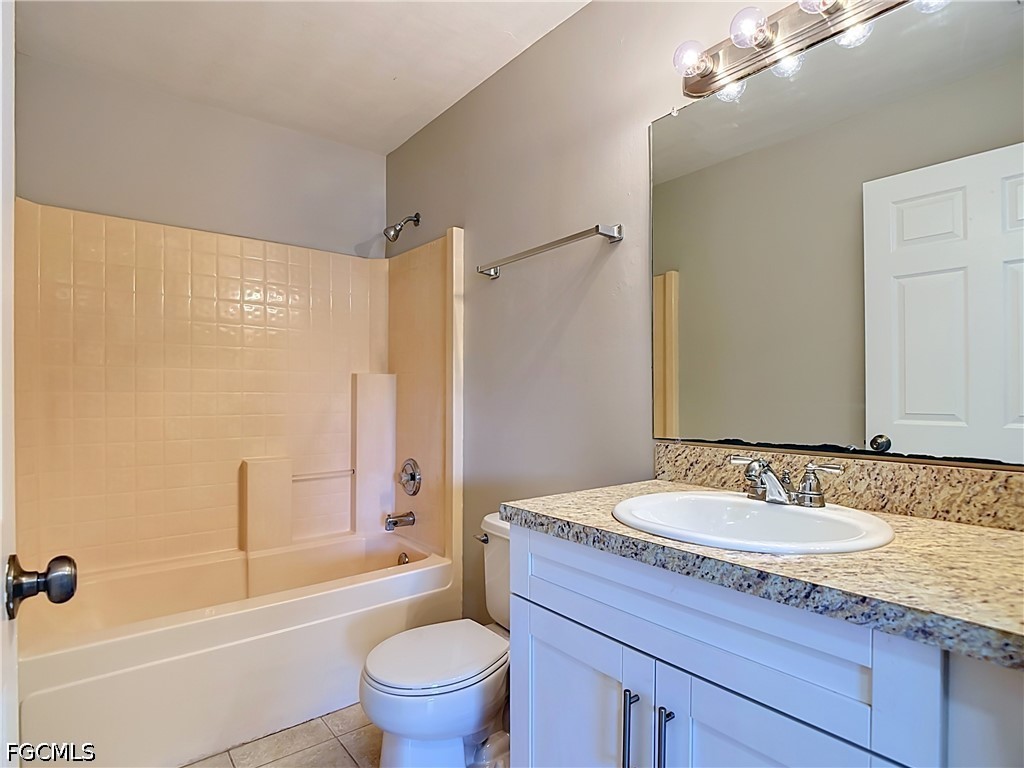 528 SE 27th ST