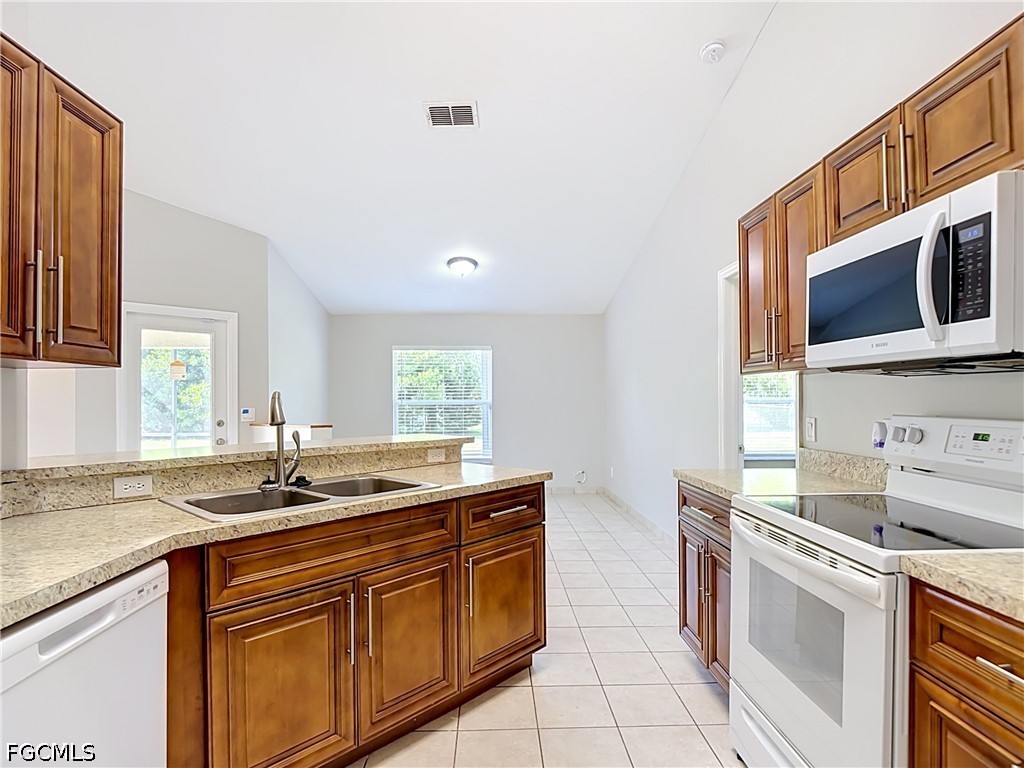 528 SE 27th ST