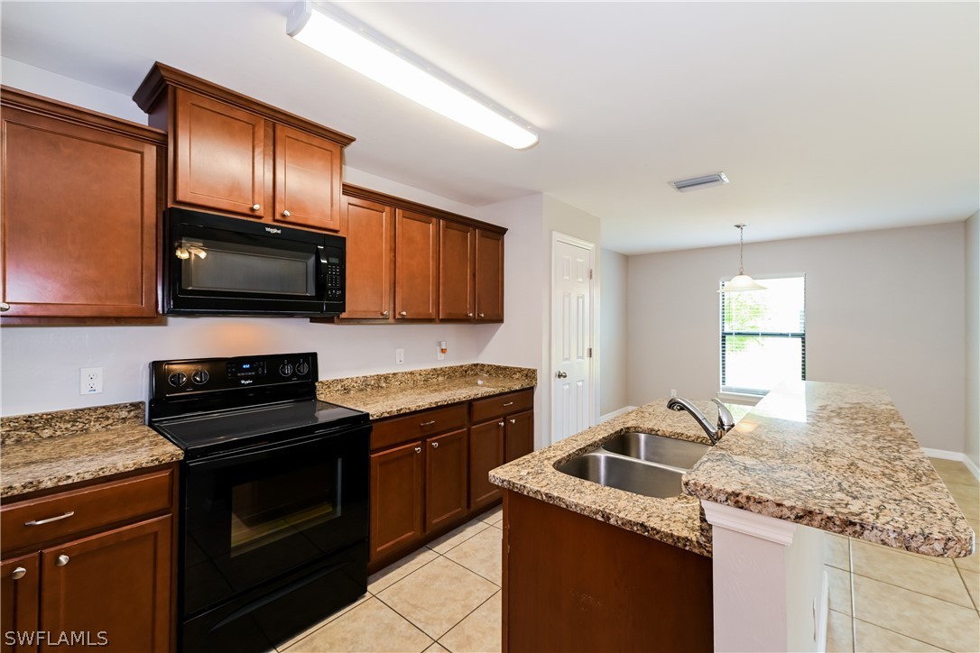 1606 SW 27th TER