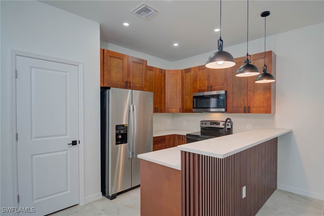 812 Jaguar BLVD