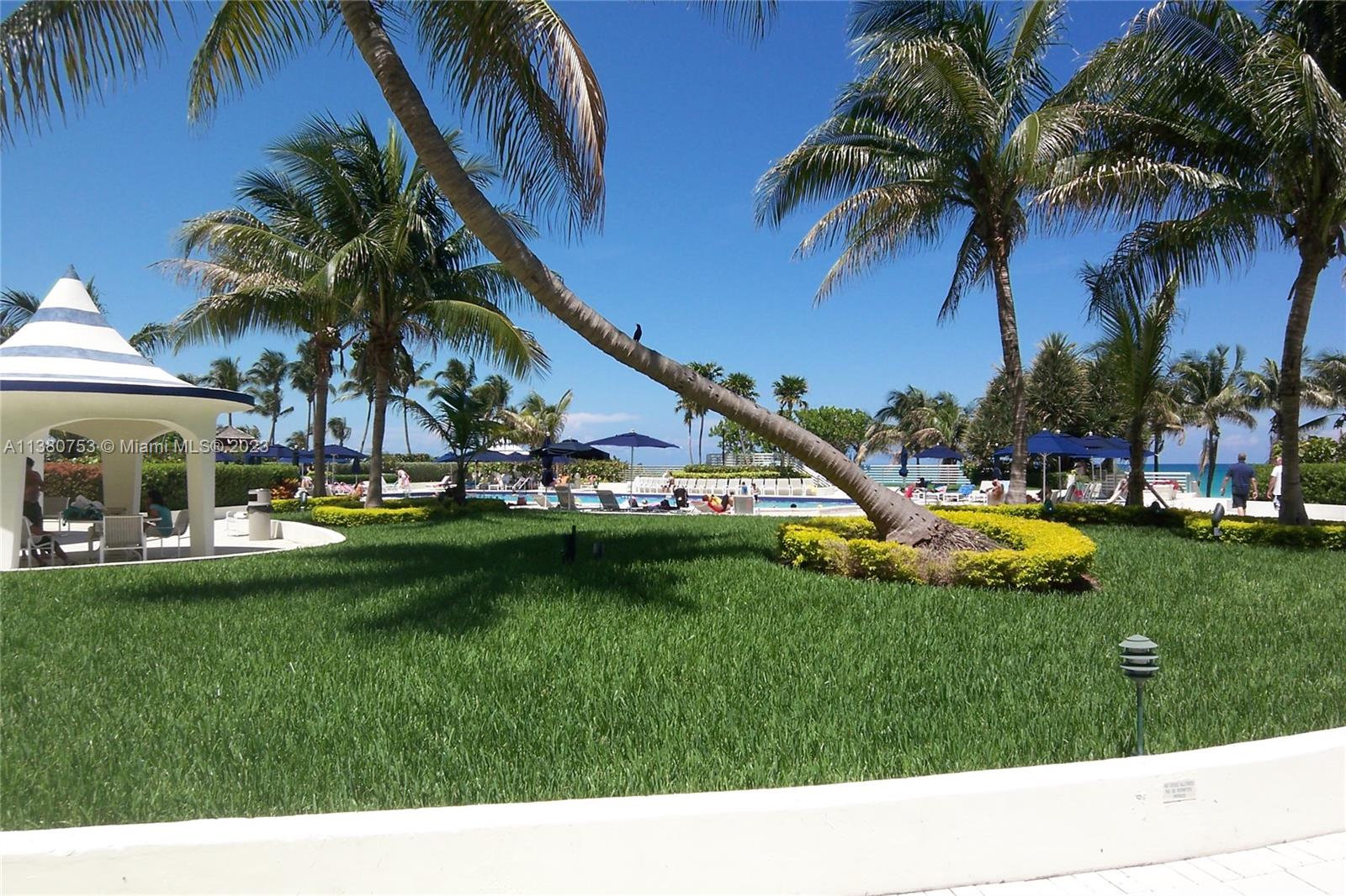 5151 Collins Ave # 422