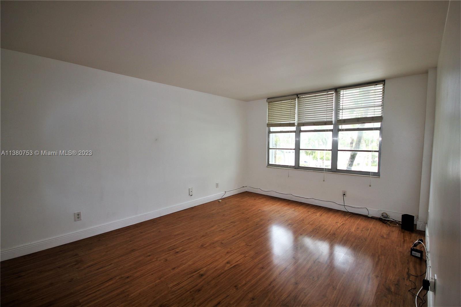 5151 Collins Ave # 422