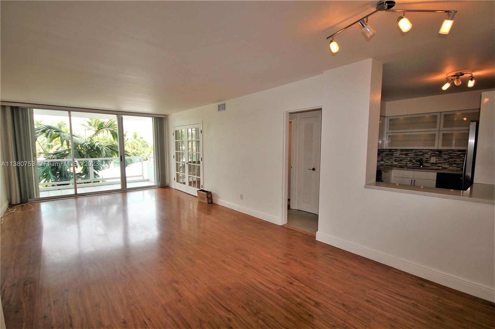 5151 Collins Ave # 422