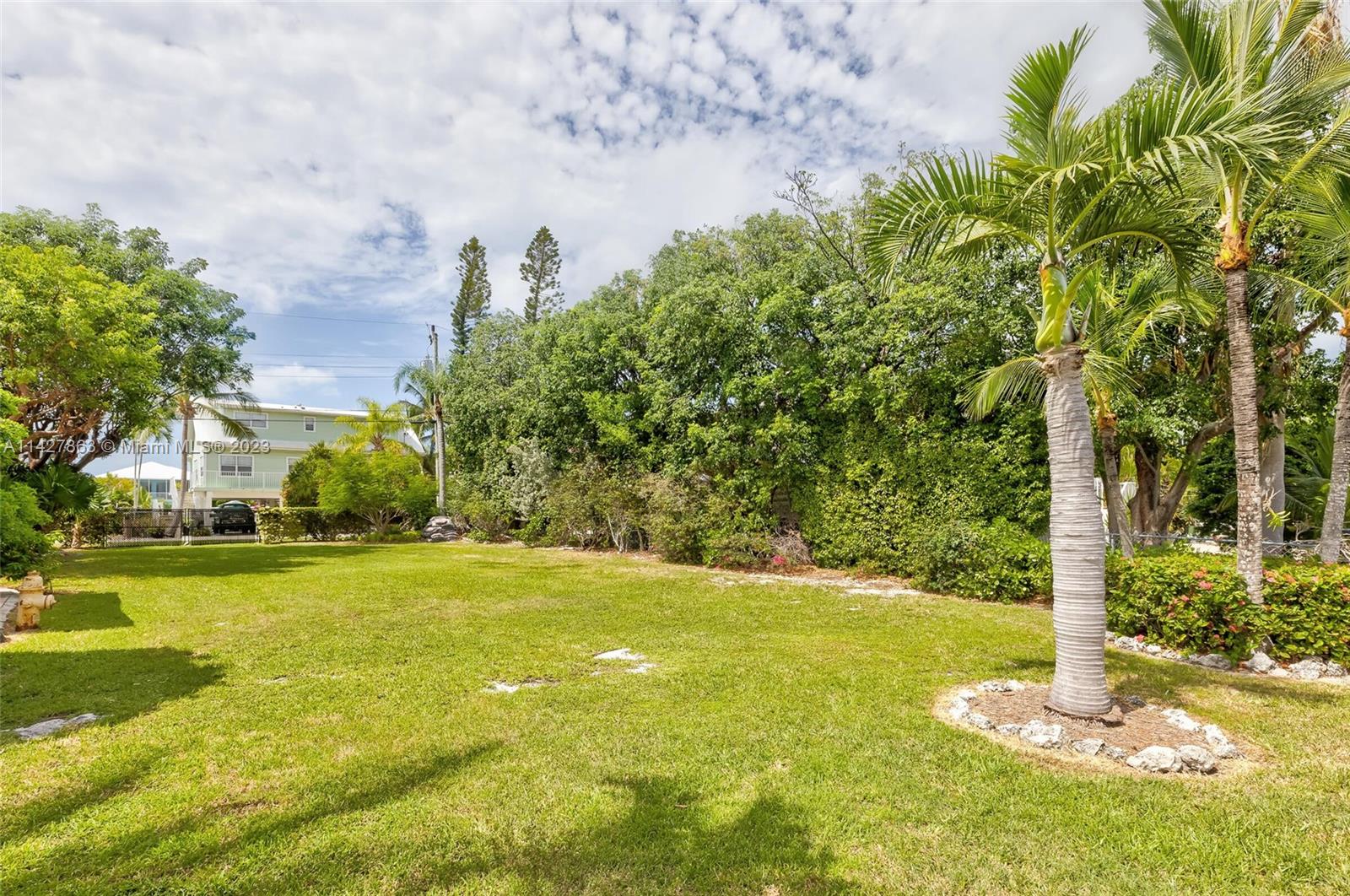 119 Harbor Dr & Adjacent Lot