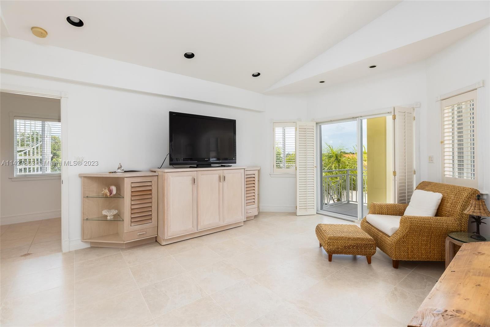 119 Harbor Dr & Adjacent Lot