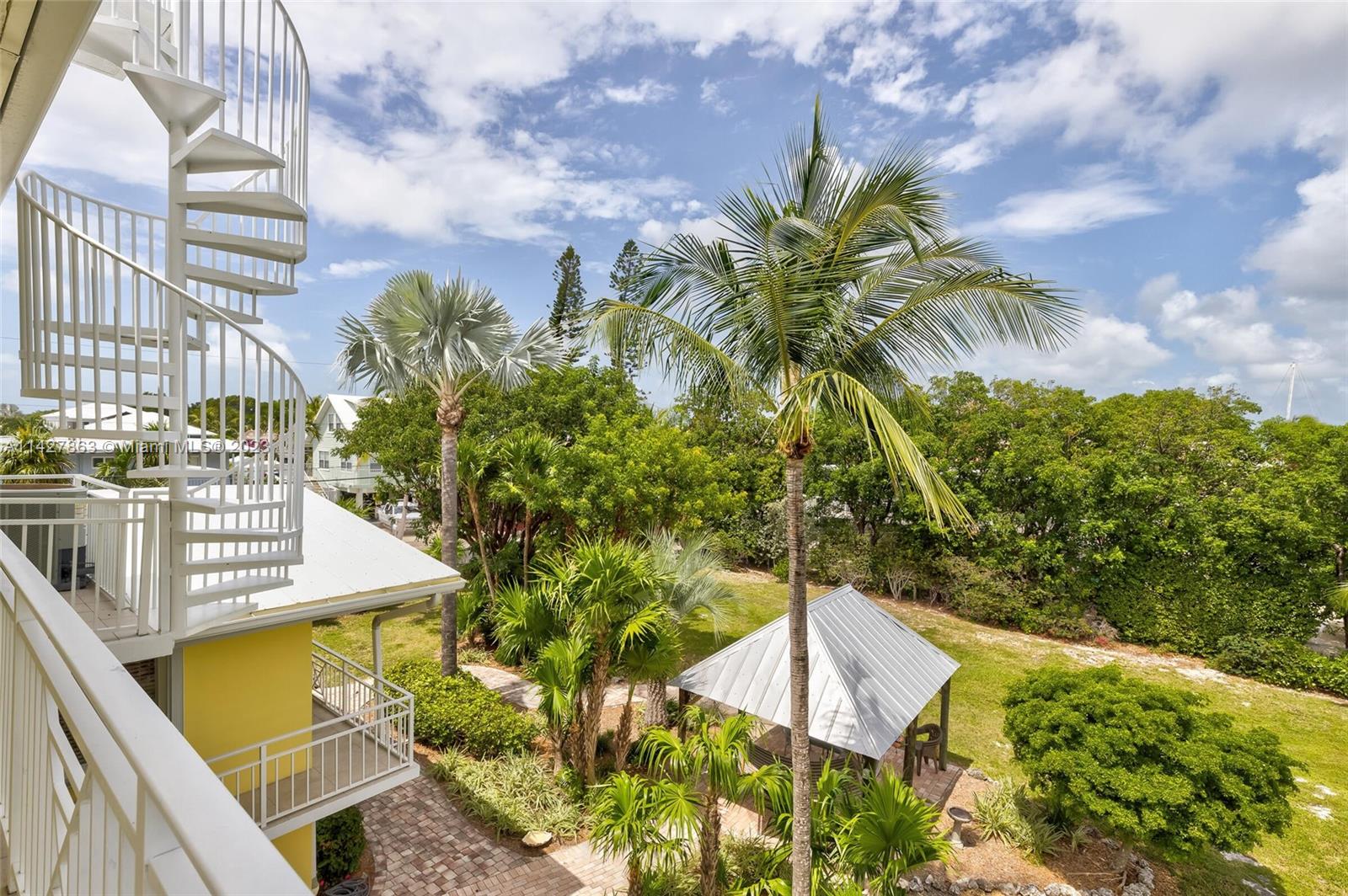119 Harbor Dr & Adjacent Lot