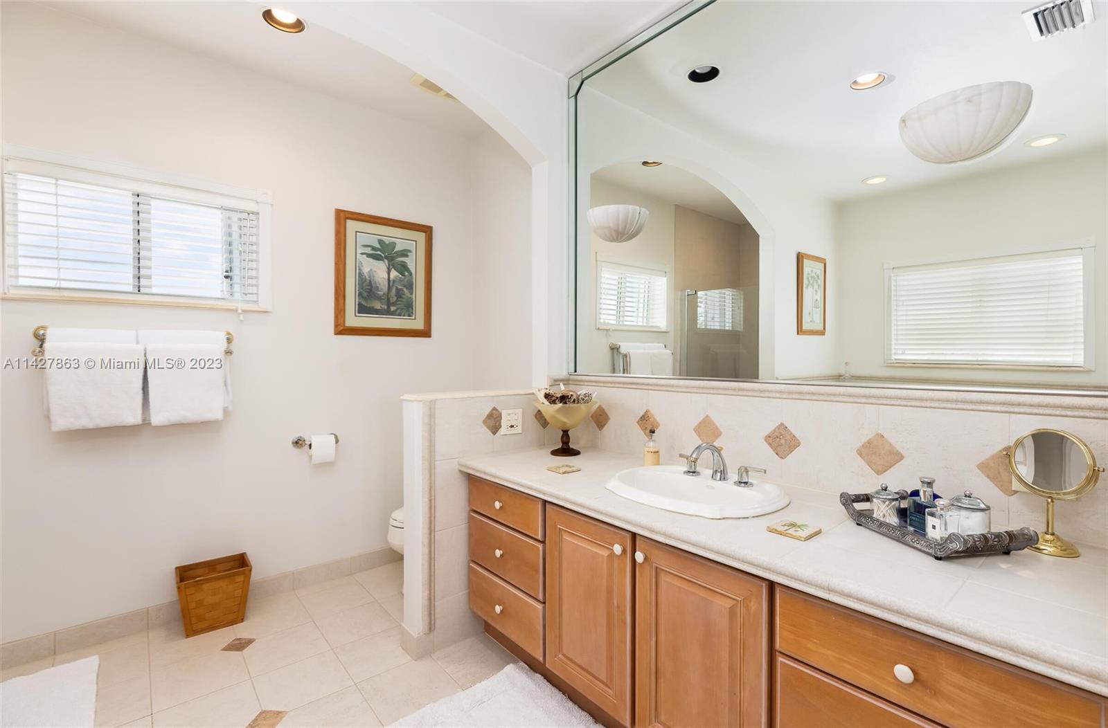 119 Harbor Dr & Adjacent Lot