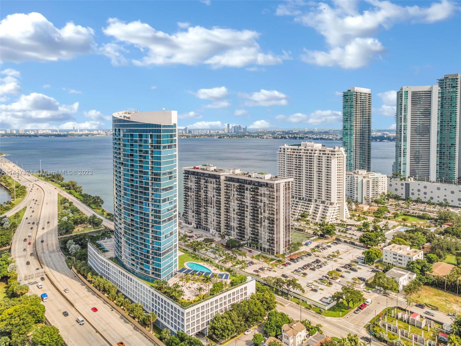 601 NE 36th St # 2411