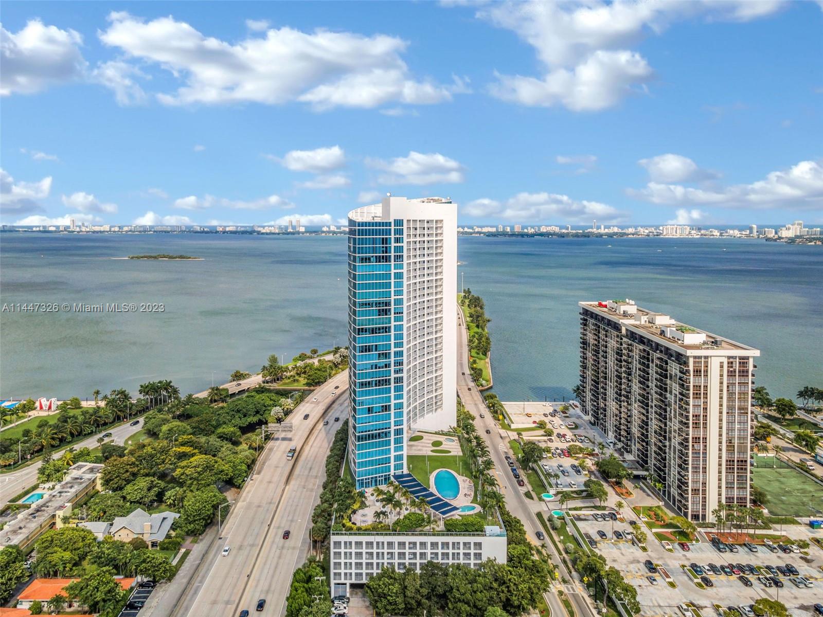 601 NE 36th St # 2411