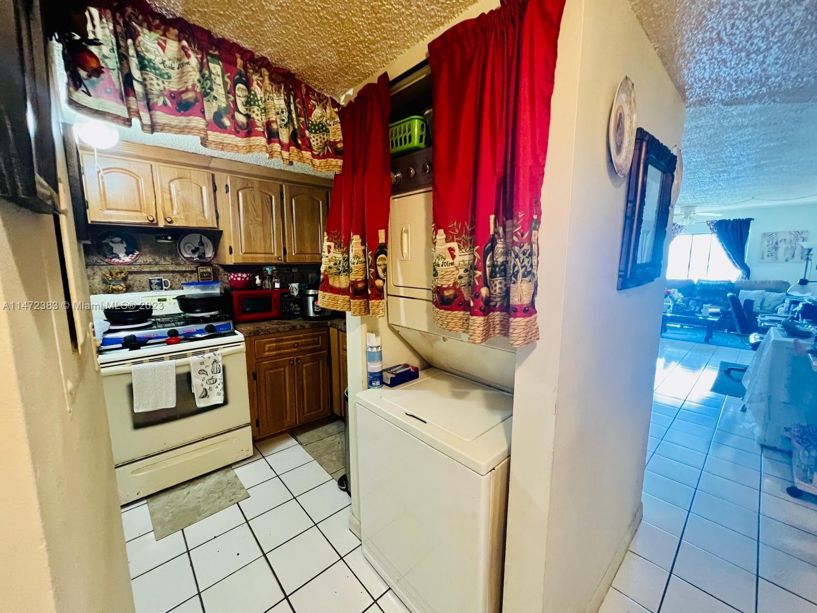 9917 W Okeechobee Rd # 207 Unit: 3-207