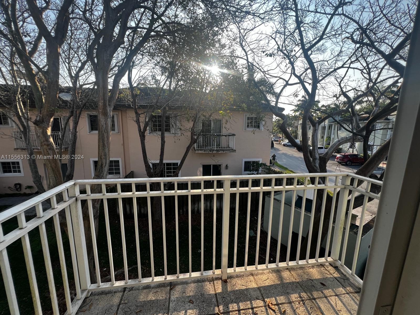 375 NE 26th Ave # 204