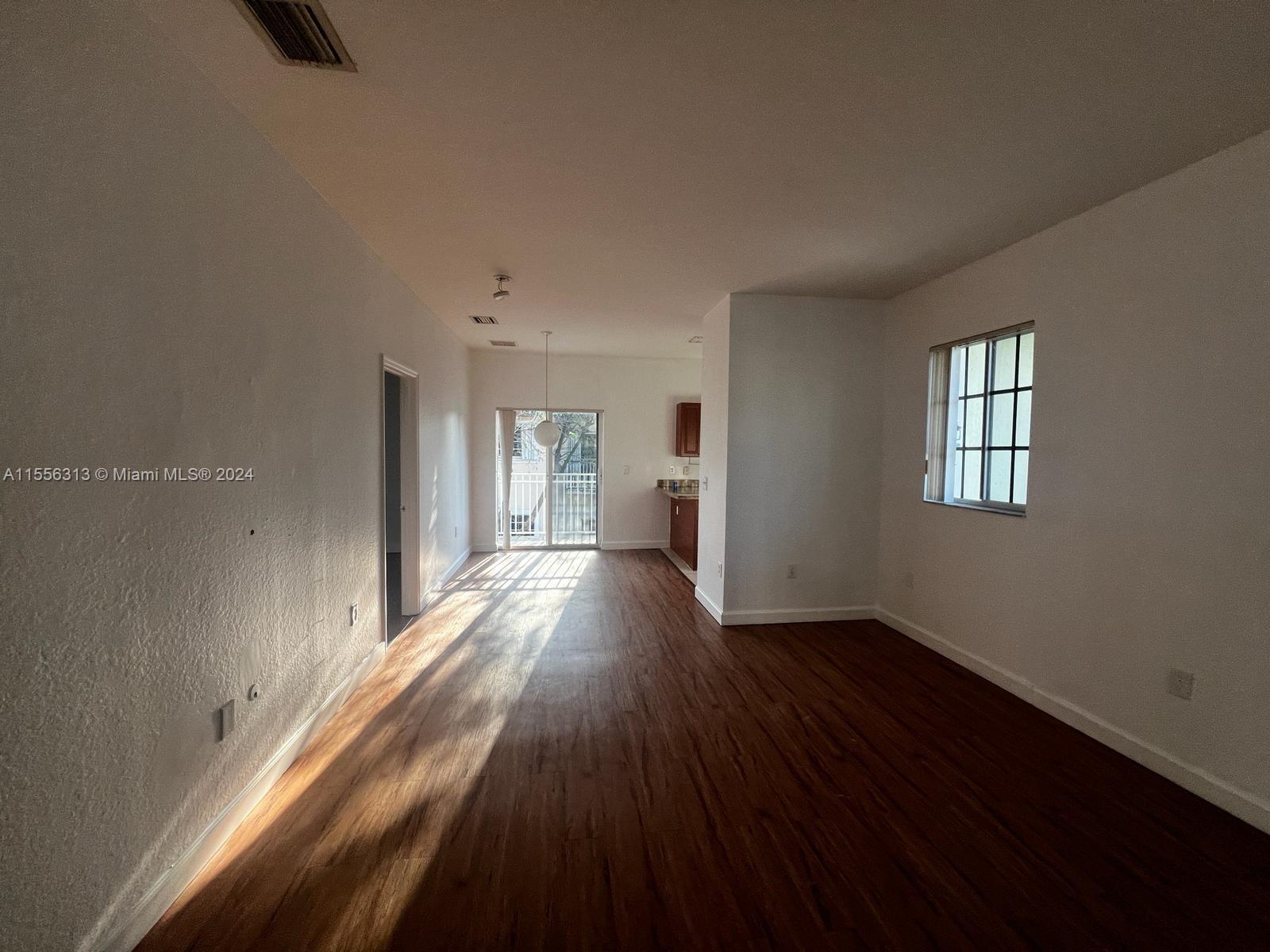 375 NE 26th Ave # 204