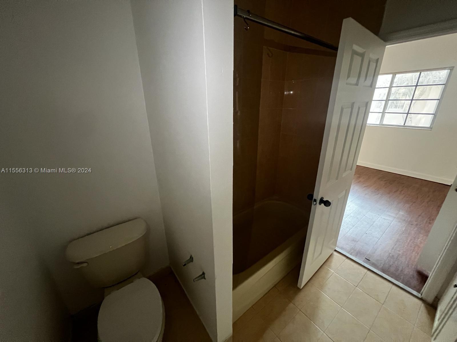 375 NE 26th Ave # 204