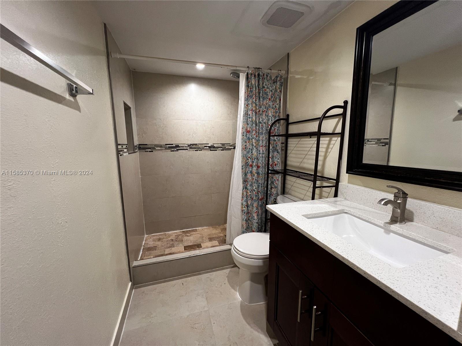 1555 W 44th Pl # 253B