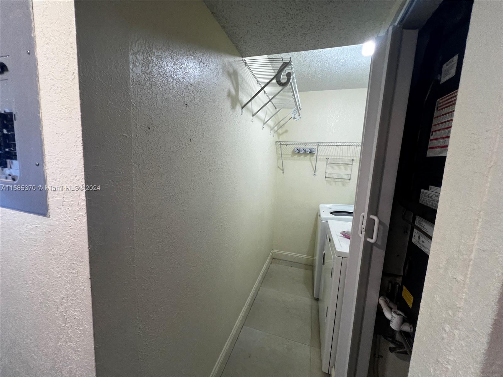 1555 W 44th Pl # 253B