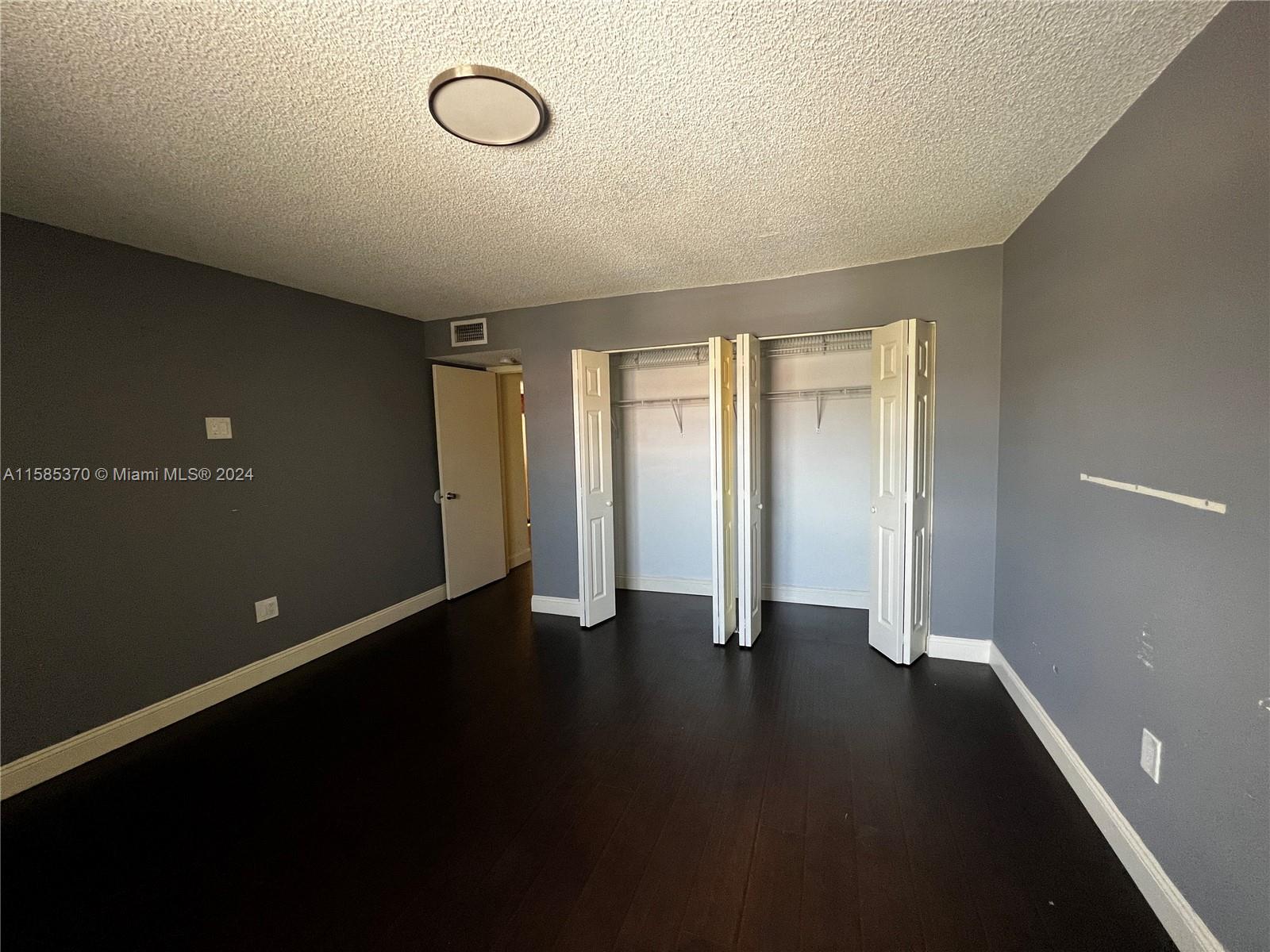 1555 W 44th Pl # 253B