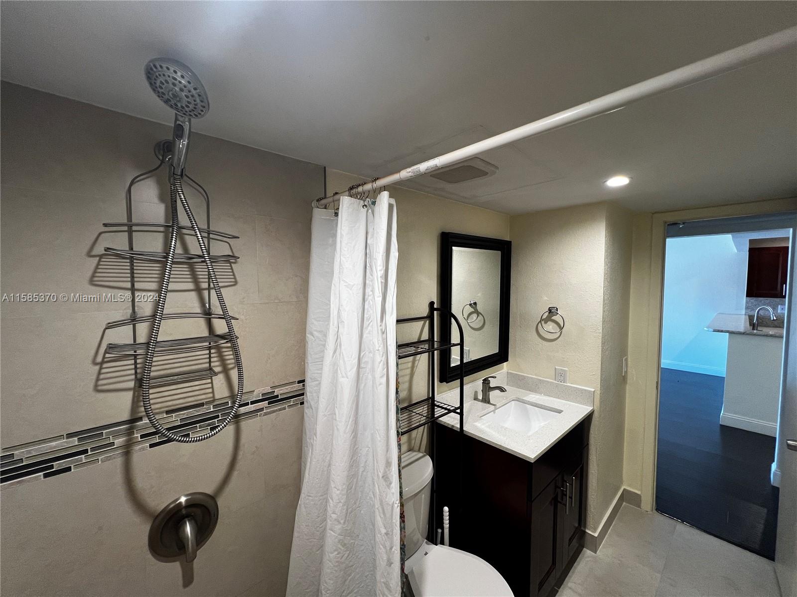 1555 W 44th Pl # 253B