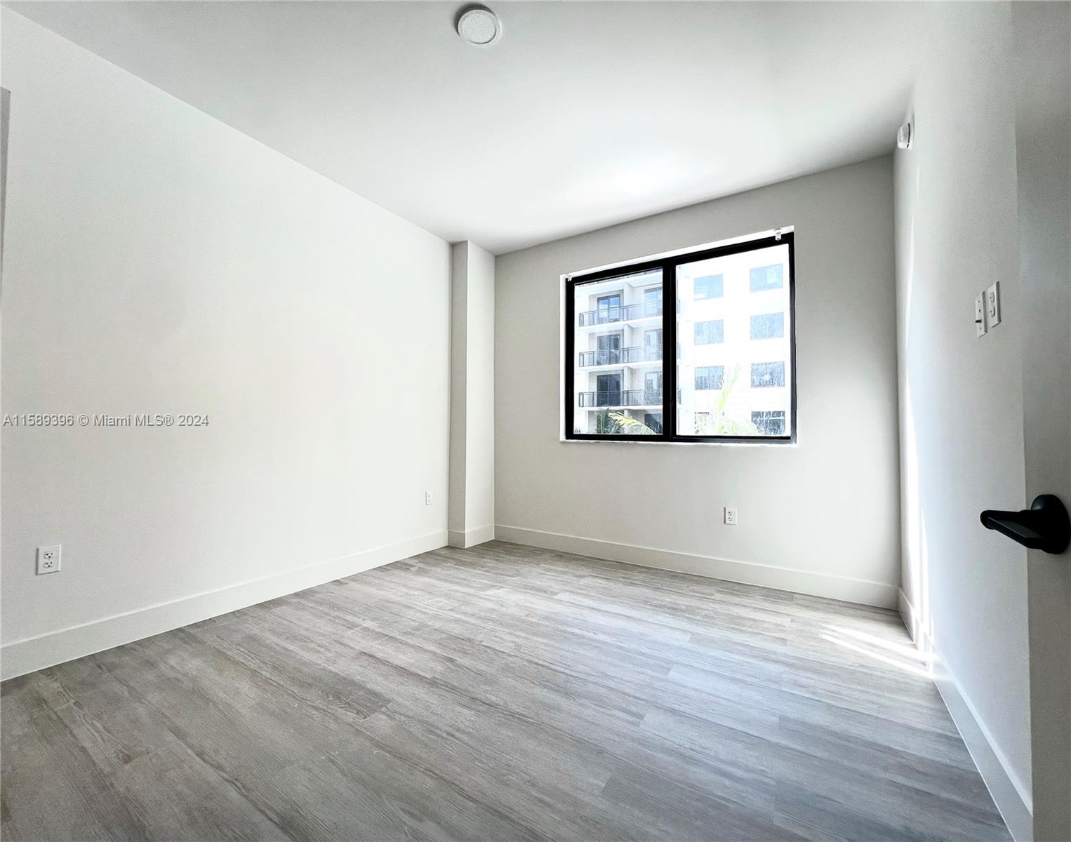 18412 Homestead Ave # 506