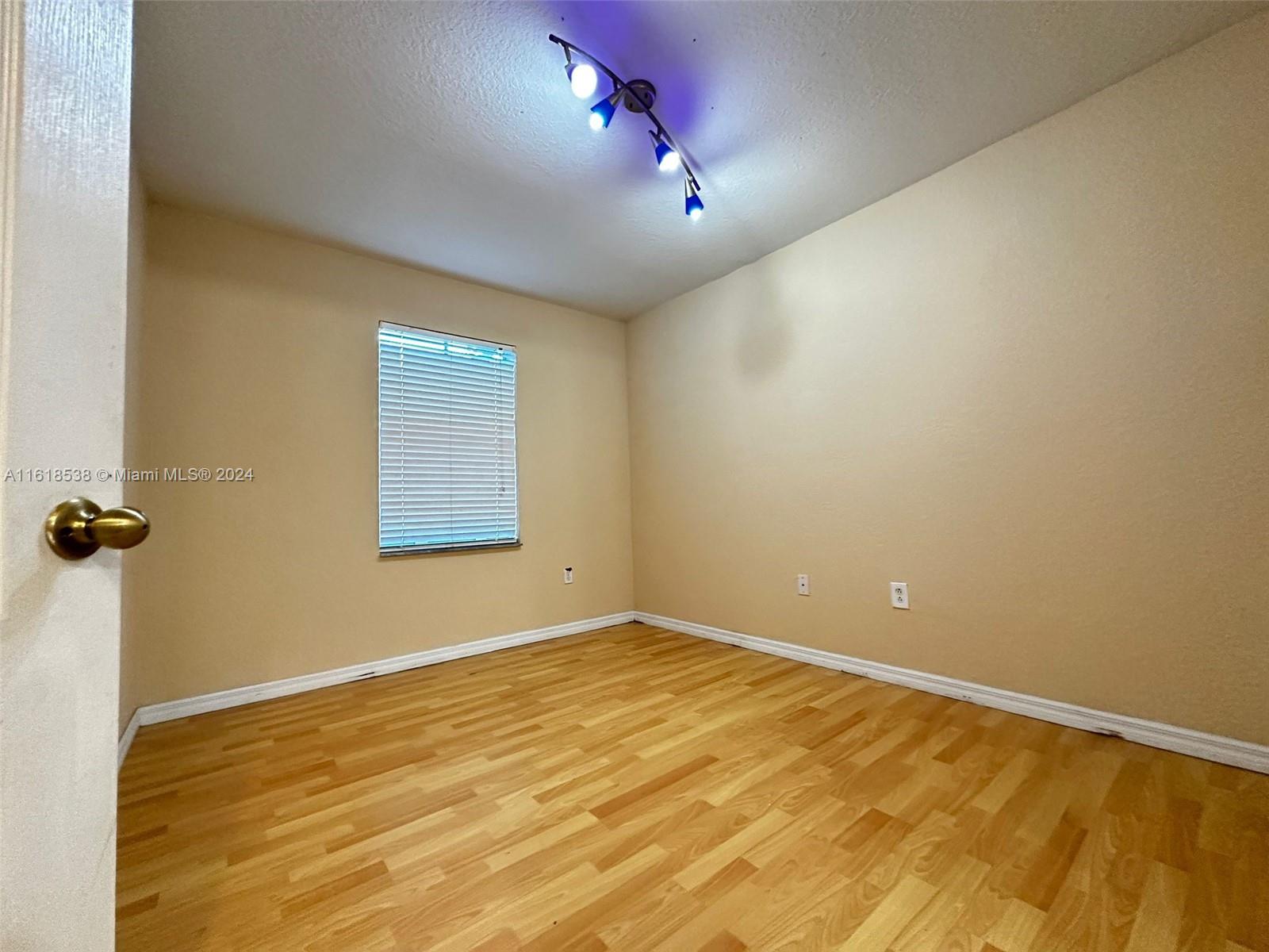 3105 SW 128th Ave # 113