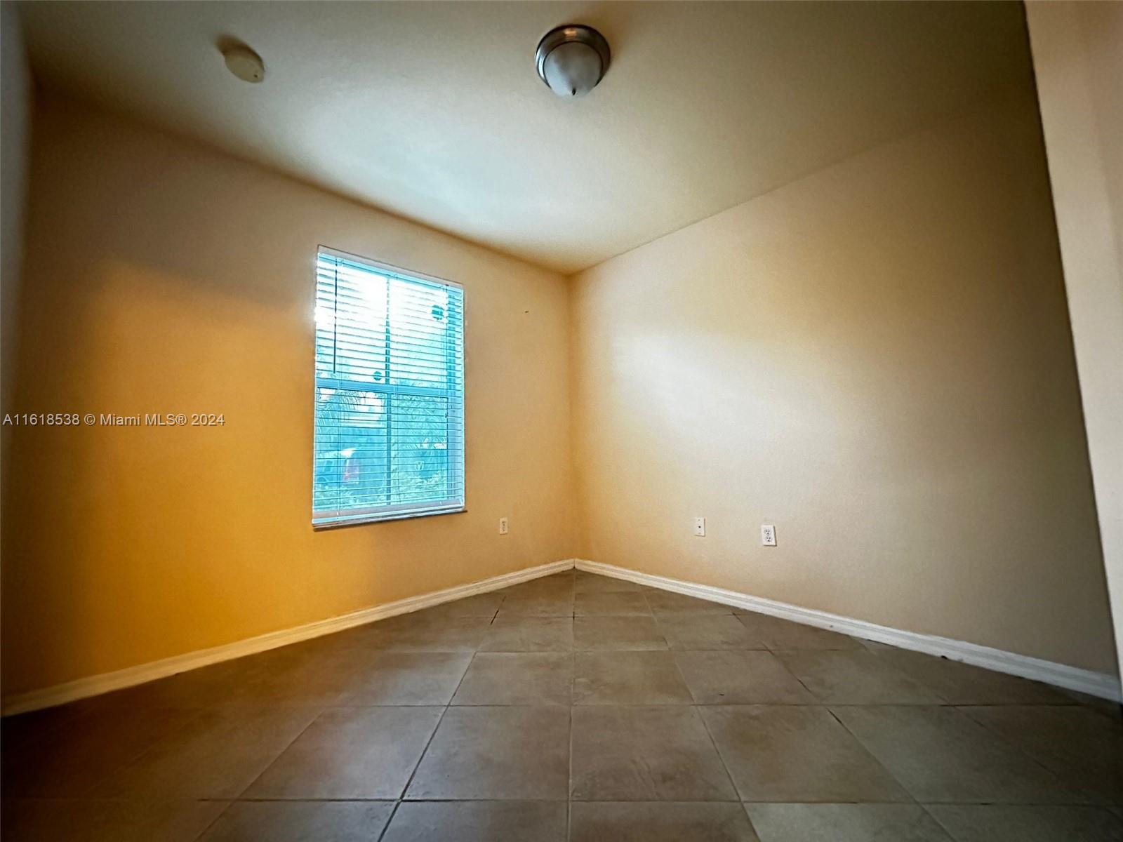 3105 SW 128th Ave # 113