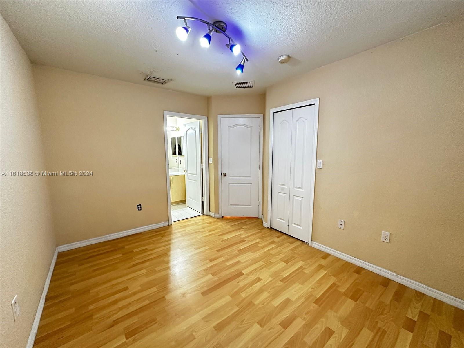 3105 SW 128th Ave # 113