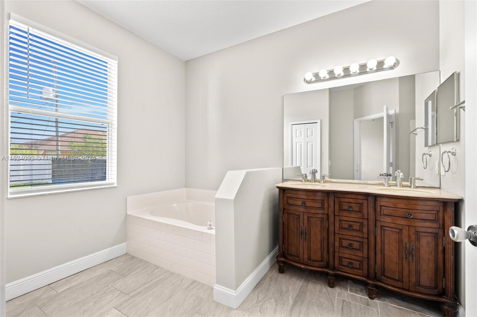 731 NW Treemont Ave, Port St. Lucie